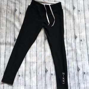 Nike crop pants black and white size medium